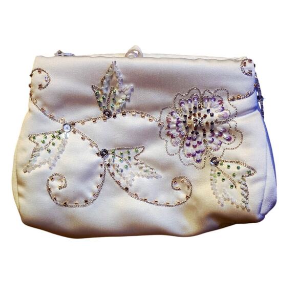 beaded small bag - Picture 1 of 4